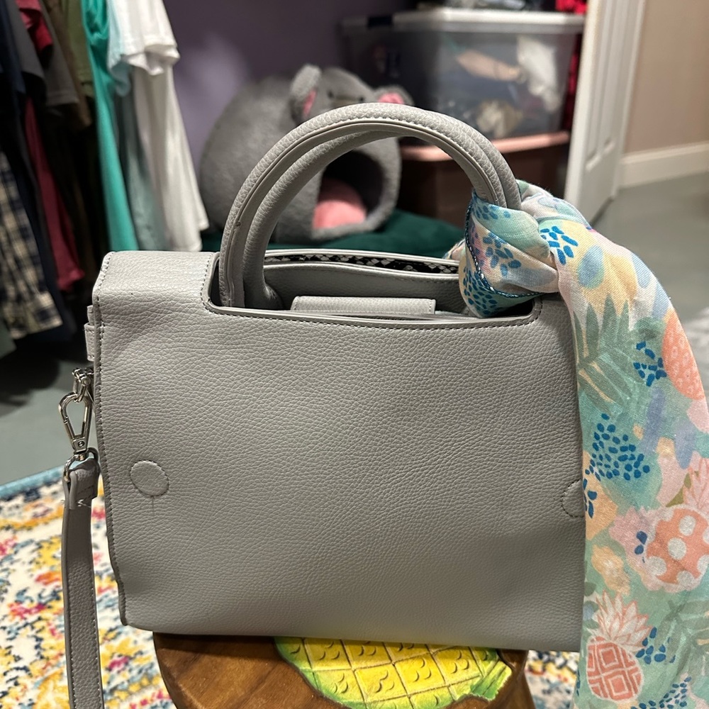 Purse - Picture 2 of 10